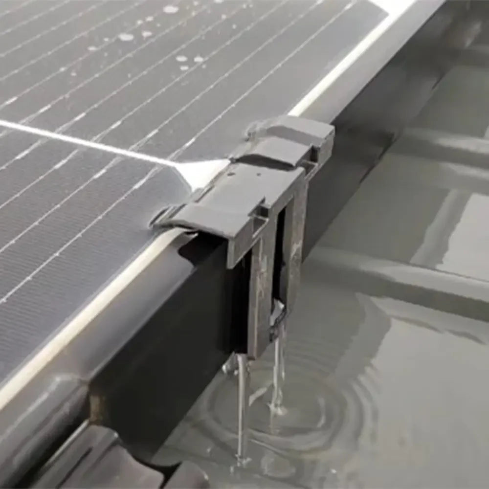 Entwässerungsclips für Solarmodule